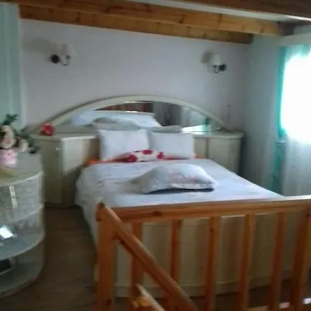 Holiday home Fofi *